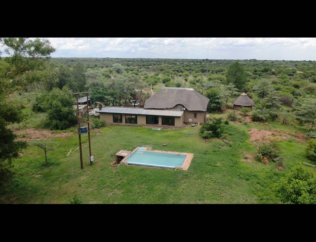 1,731M² LODGE FOR SALE IN DINOKENG GAME RESERVE